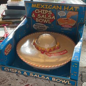 Mexican Hat Chips & Salsa Bowl with Music